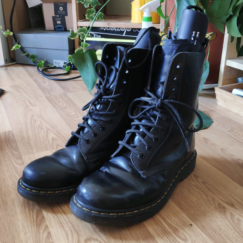 dr martens gumtree